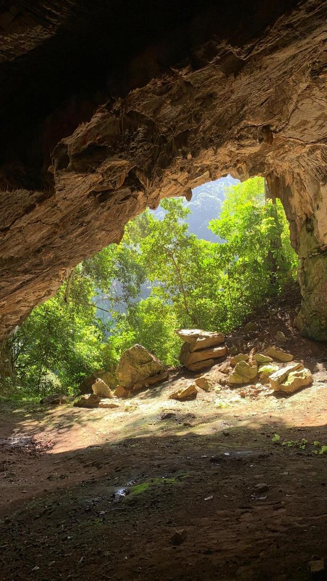 Tour 8: La Cocha Cave Tour